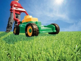 Jongen met maaier lr_CMYK 450 x 375
